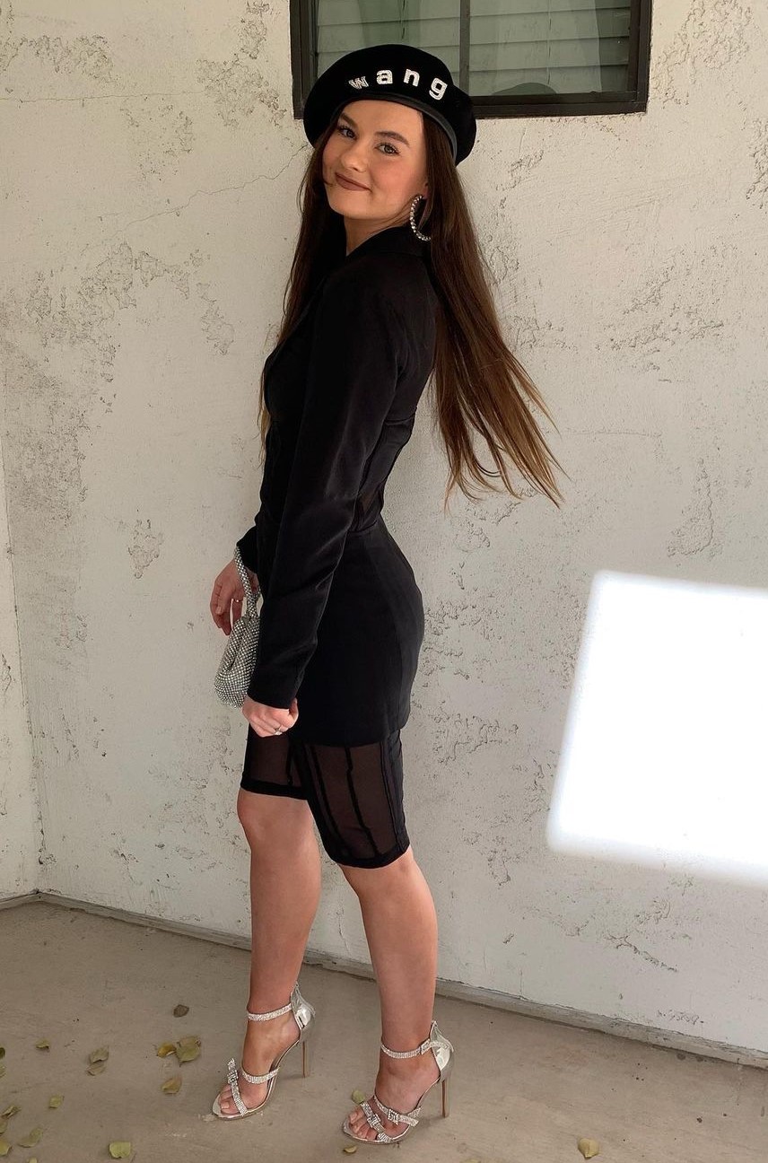 Madeline Caroll Looks Fantastic In Black Outfits