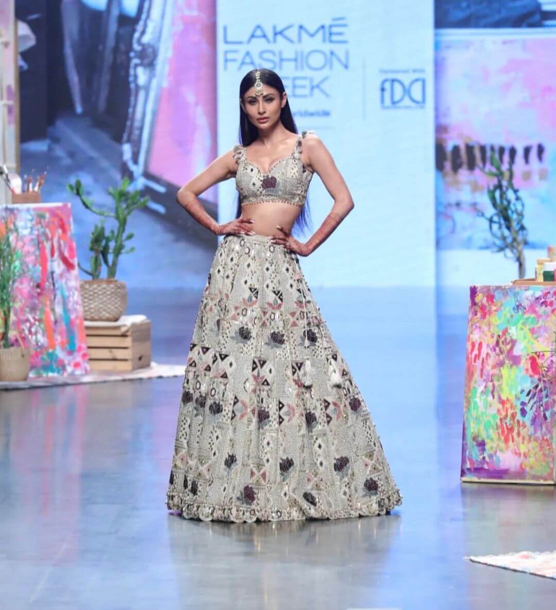 Lakme Fashion Week: Bollywood Celebrities Spotted At The Runway - Mouni Roy's Eye-Catching Glossy Lehenga