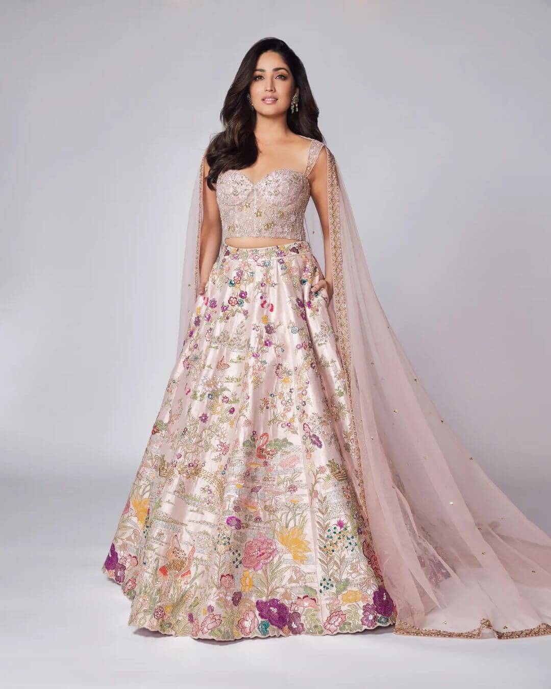 Make Your Look Attractive And Adorable With Bollywood Actresses - Fabulous Yami Gautam In Baby Pink Traditional Lehenga 
