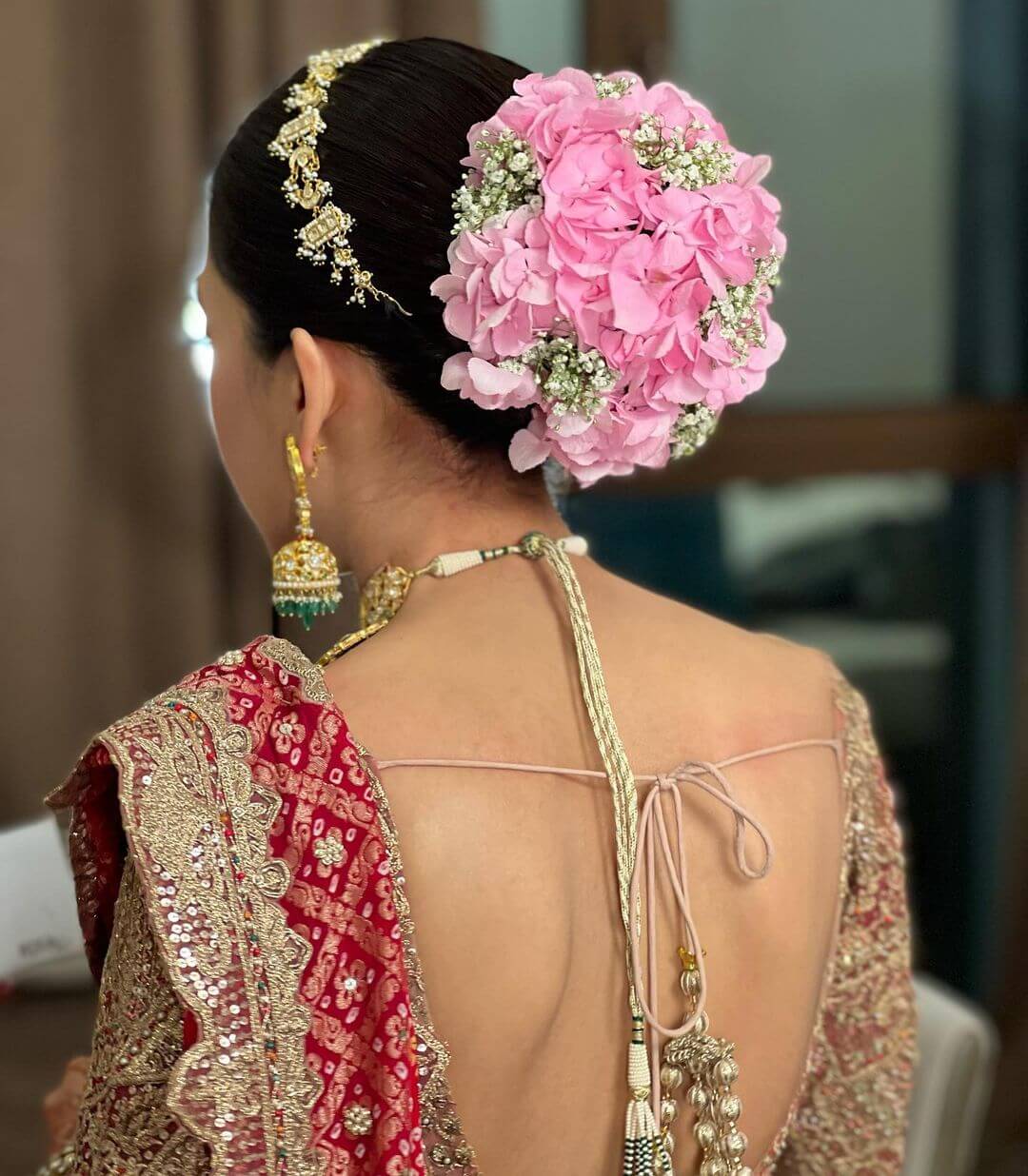  Pink Hydrangeas Or Gypsies, With Wedding Look For Bride