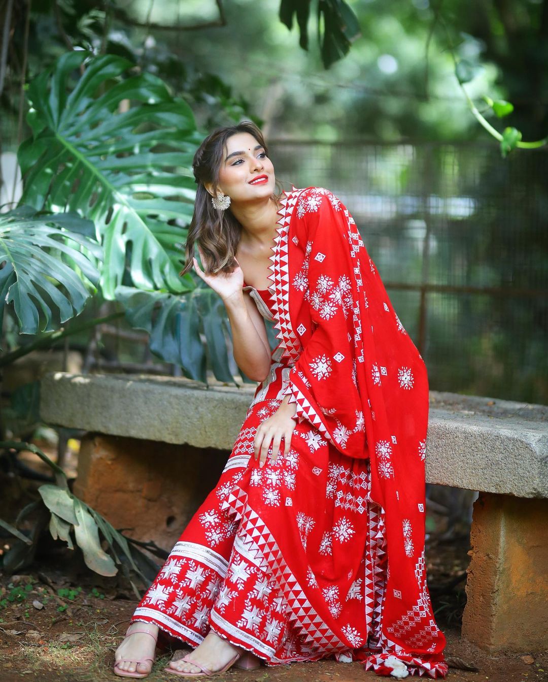 Saiee Manjrekar’s Fashionable Outfits Style And Looks