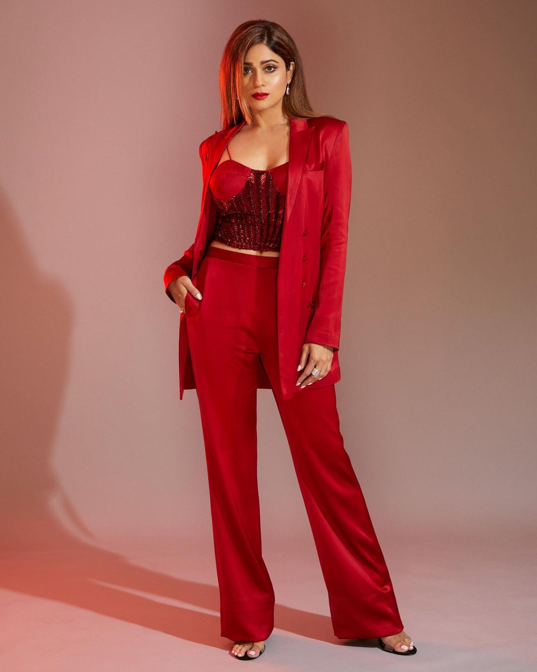 Red Hotness in Pantsuit Of Shamita Shetty