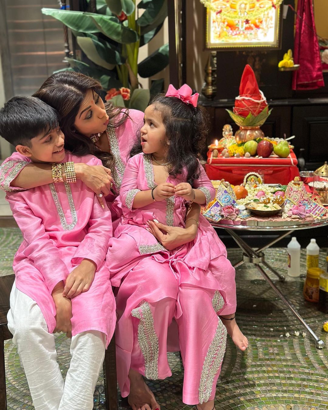 Shilpa Shetty Kundra With Her Children Viaan And Samisha