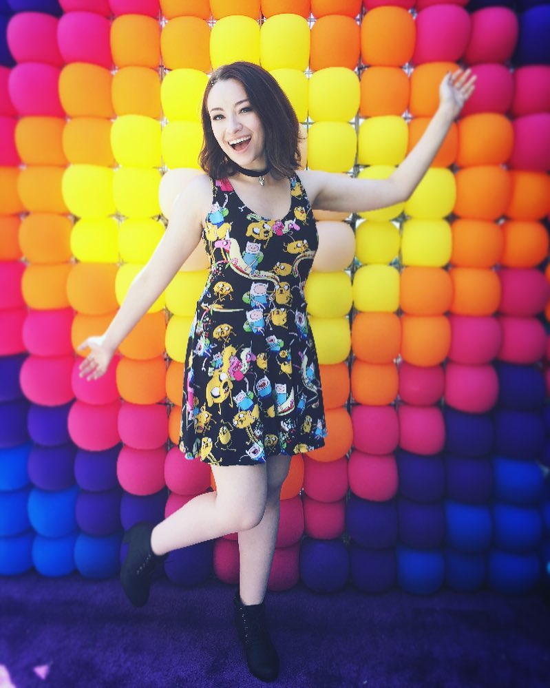 Jodelle Ferland - Outfits, Style, & Looks