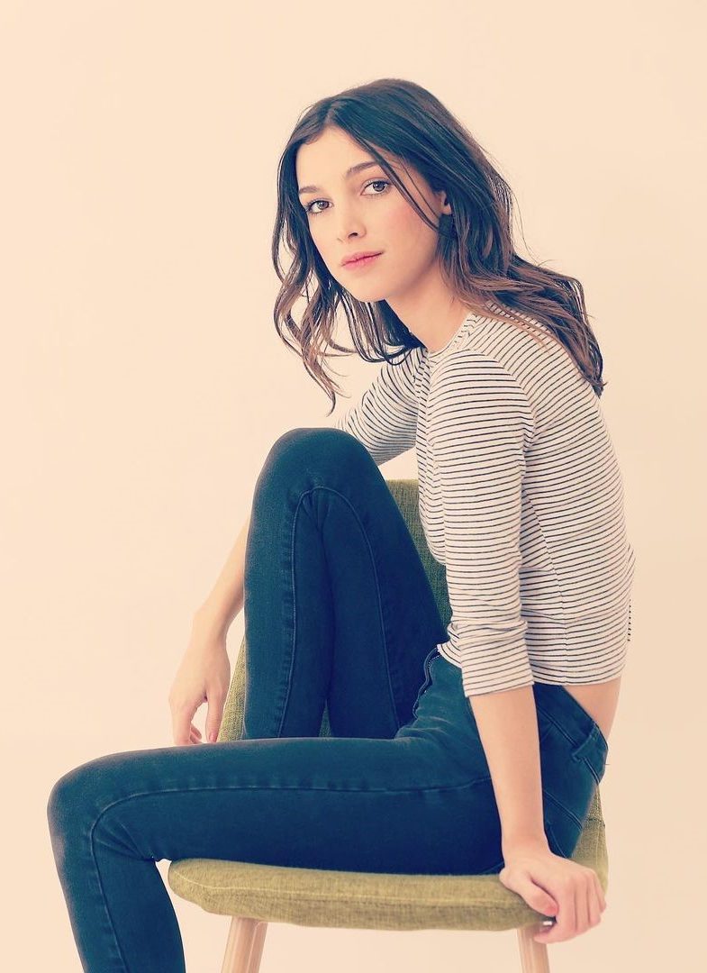 Denyse Tontz - Outfits, Style, & Looks