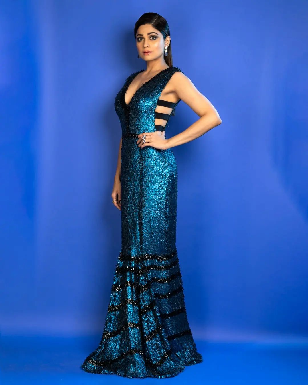 The Iconic Gold Award Look Of Shamita Shetty 