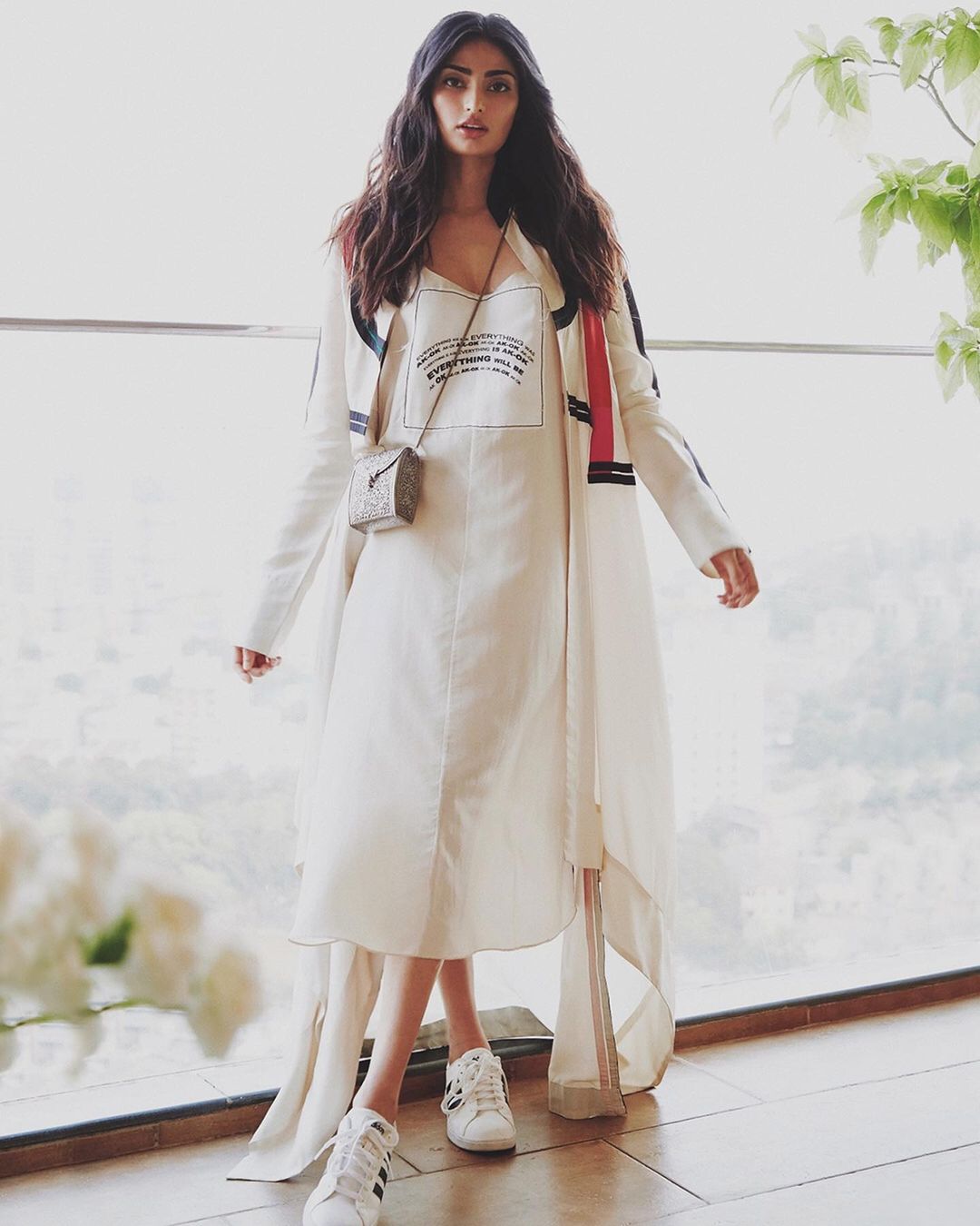 The White Tunic Outfit Look Of Athiya Shetty