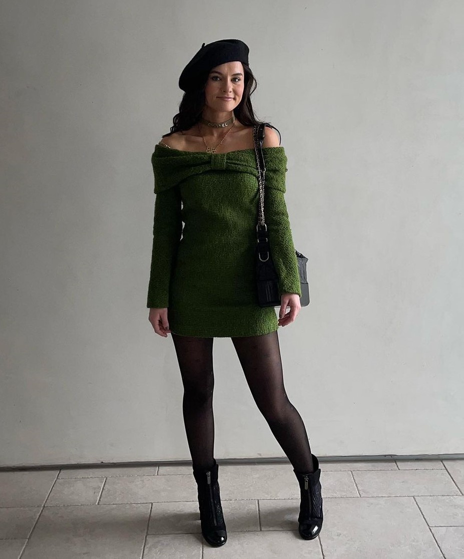 The Wonderful Olive Green Shoulder Fall Outfit