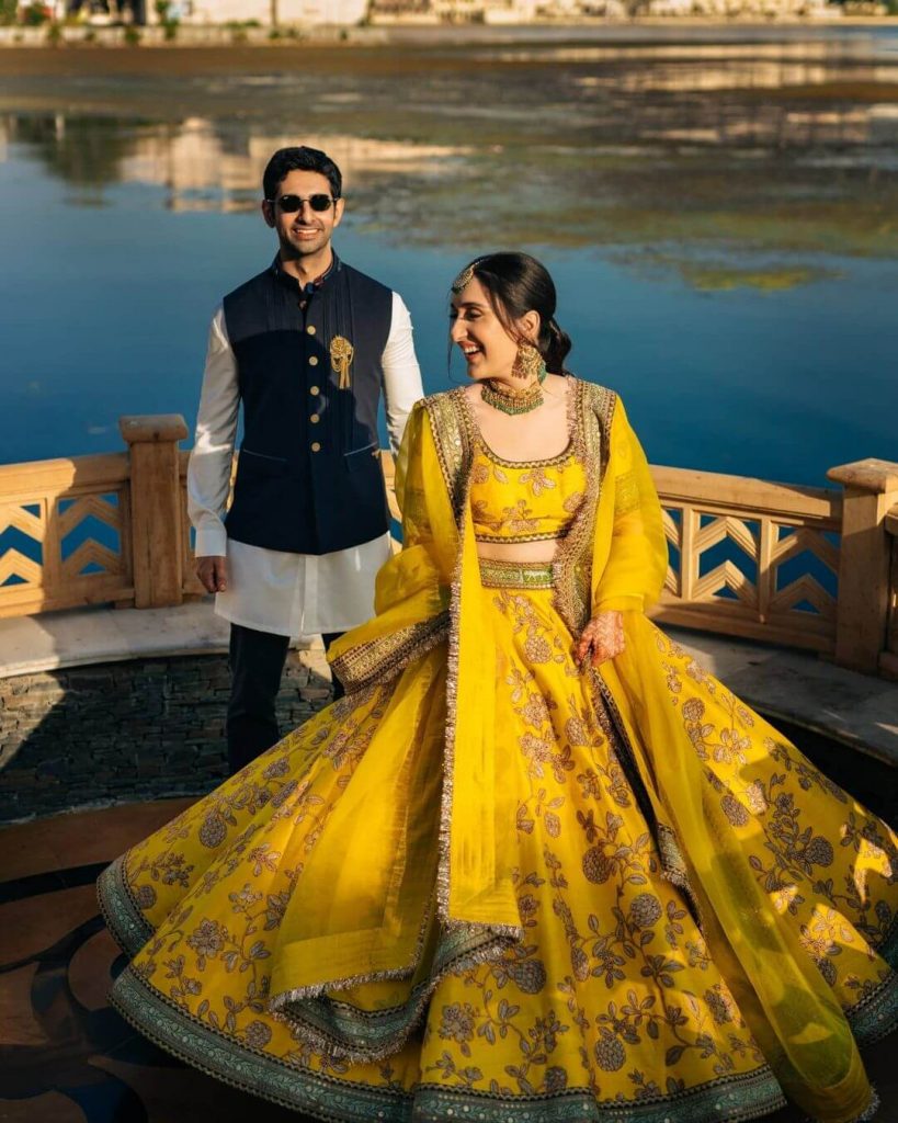 Indian Wedding Couple Poses And Photoshoot Ideas - K4 Fashion