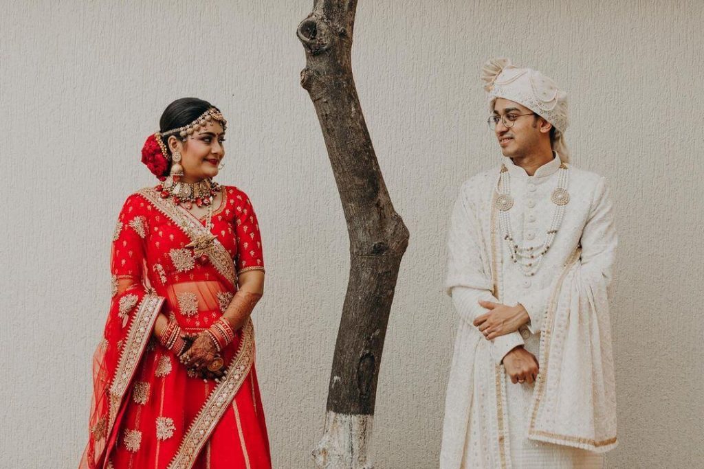Indian Wedding Couple Poses And Photoshoot Ideas - K4 Fashion