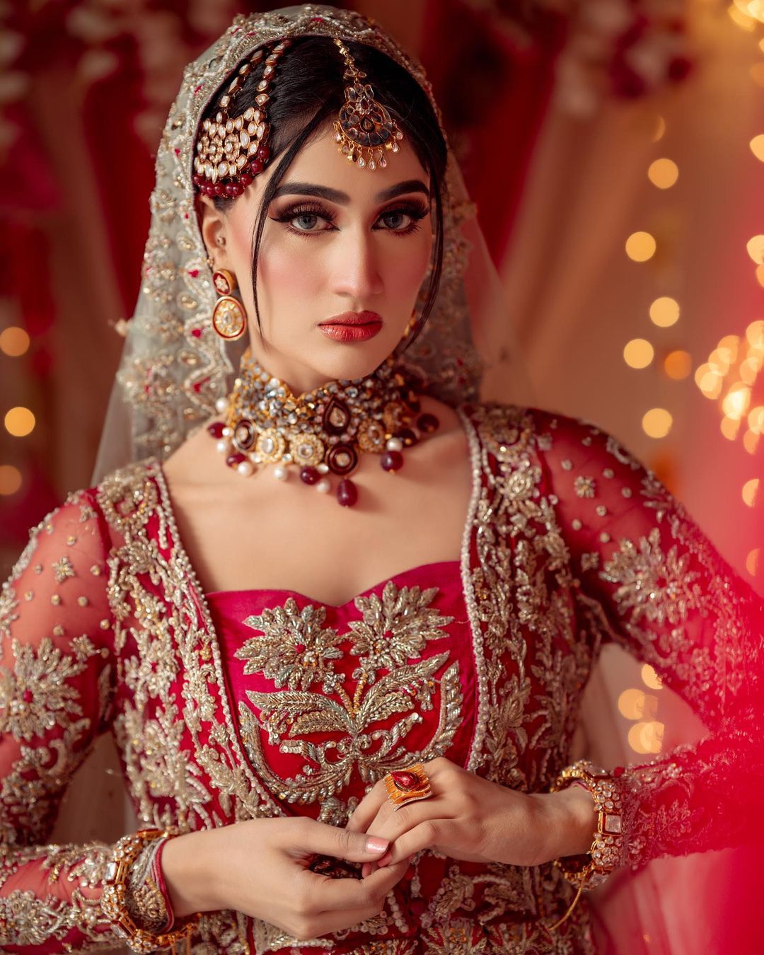 A Full-Fledged Yet 'Not Too Much' Kinda Look Of Bride Bridal Makeup Trends And Ideas For Muslim Wedding