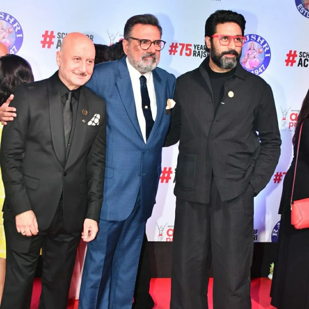 Aces of Bollywood meets up together at uunchai movie premeire - abhishek bachchan - anupam kher - boman irani
