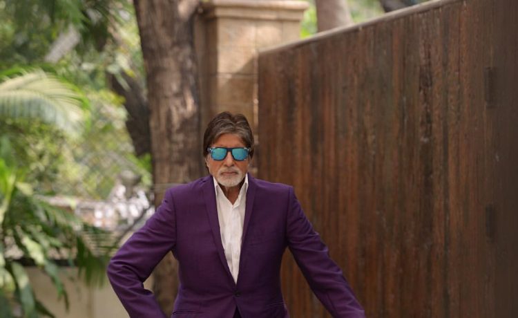 Amitabh Bachchan | Fashionable Clothing For Men Over 80