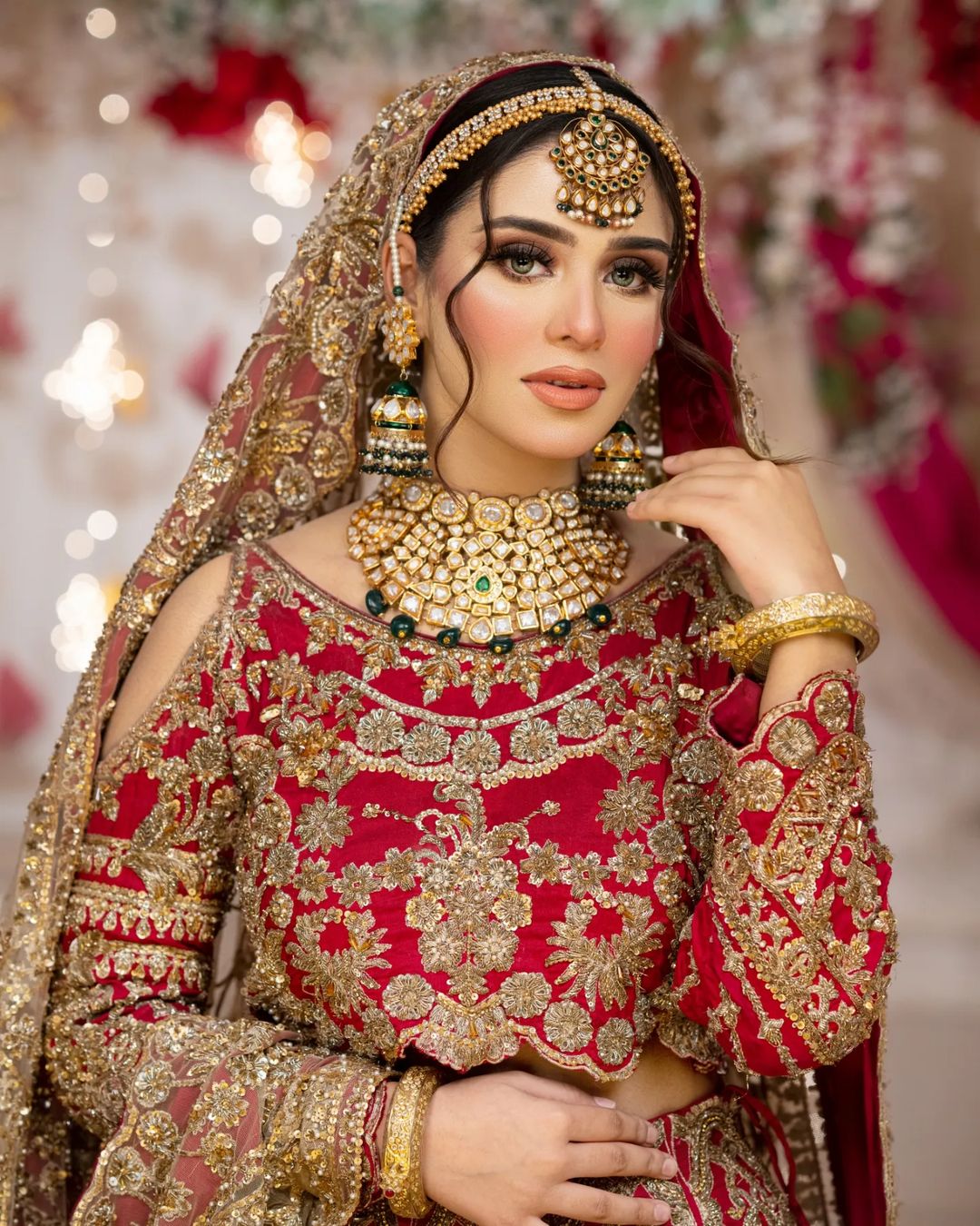  Bridal Makeup, Royalty Is Not Having To Say And Yet The Message Is Conveyed Bridal Makeup Trends And Ideas For Muslim Wedding