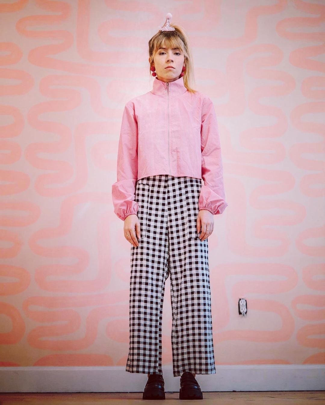 Cossy Jennette In Pink Shirt Paired With Balck & White Combo Pattern Pants