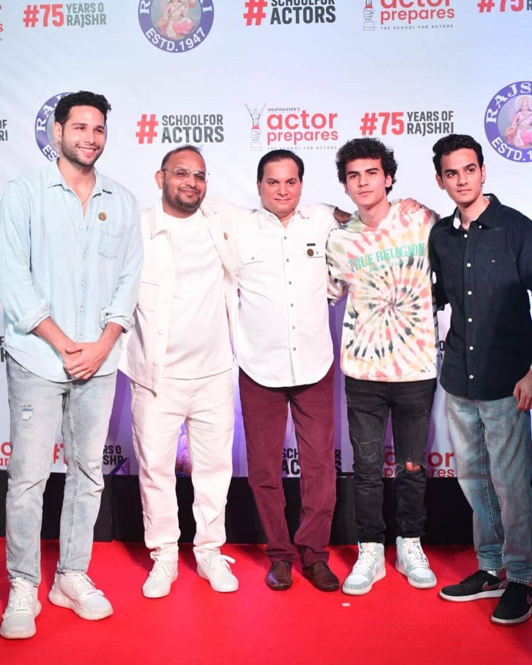 Great Stars of Bollywood Industry attends premiere event of uunchai movie - siddhant chaturvedi