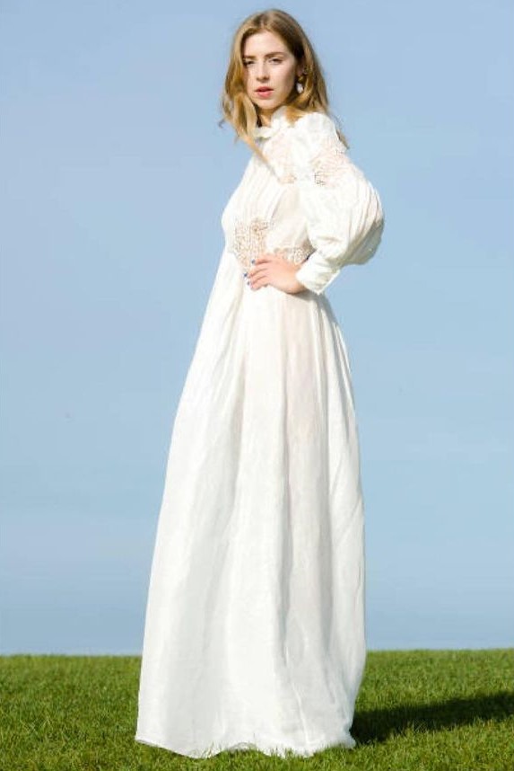 Heavenly Angel Hermione Corfield In Elegant White One-Piece Dress
