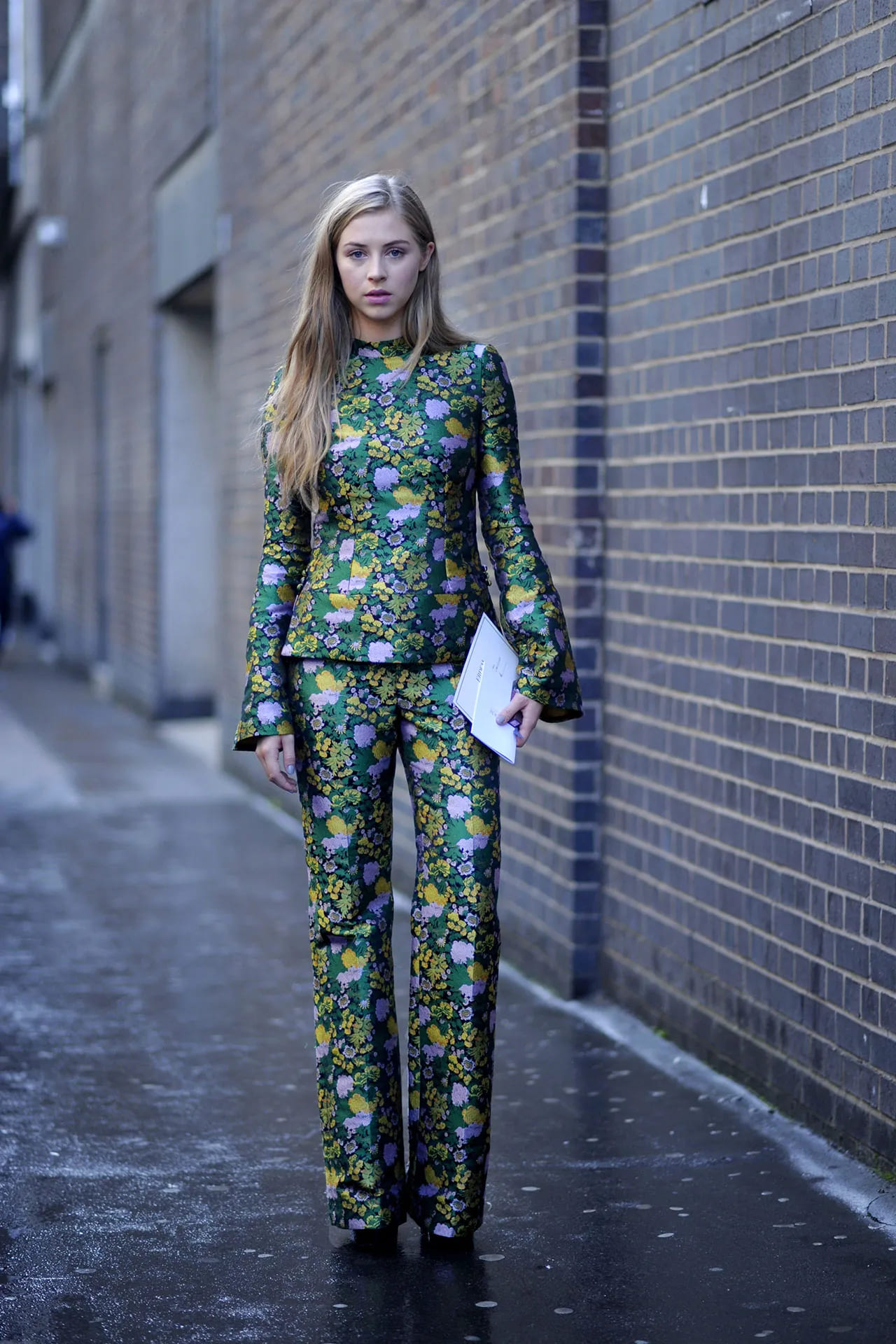 Hermione Corfield - Outfits, Style, & Looks