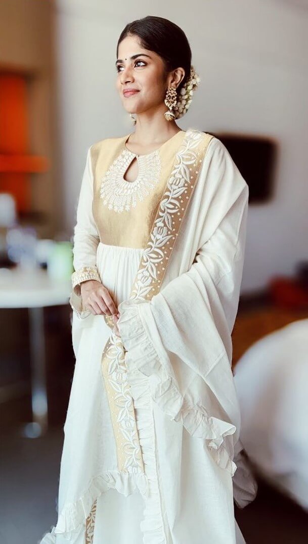 Megha Akash Graceful Look In White Long Suit Outfit
