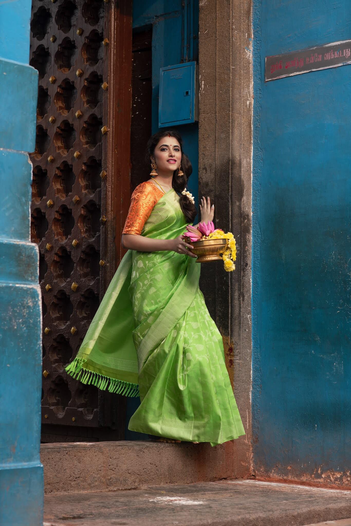 Priyanka Mohan Charming Look In Green Kanjivaram Saree With Orange Contrasting Blouse Outfit Priyanka Arul Mohan Traditional Outfit Looks Collection