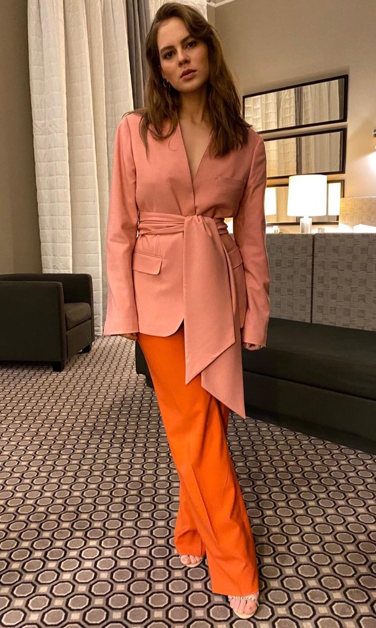 Sassy Alicia In Peachy Suit Paired With Orange Pant