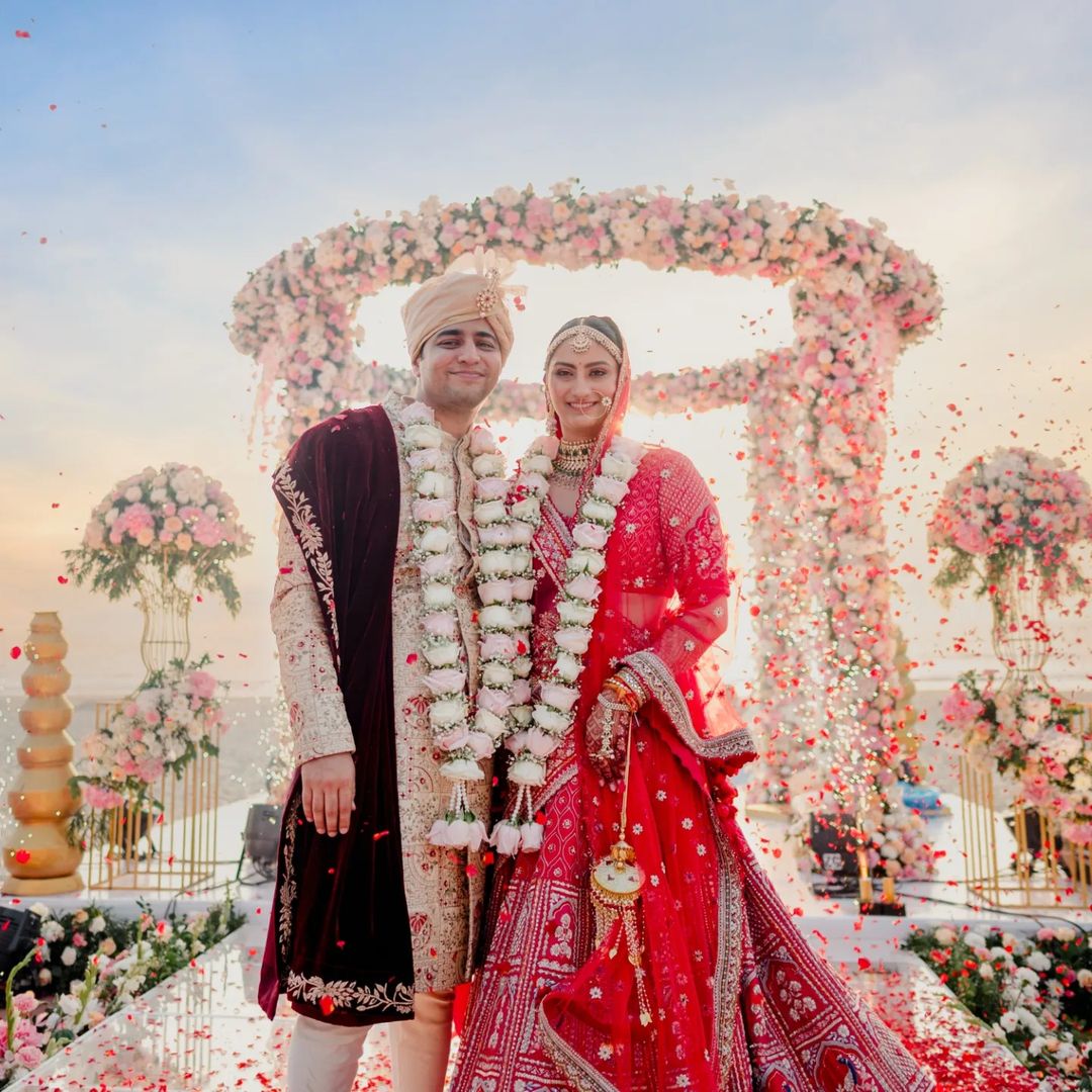 Jaimala Ideas For Bride And Groom | Indian wedding garland