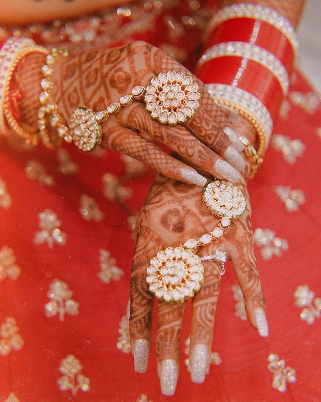Trending Hathphool Designs For Indian Brides
