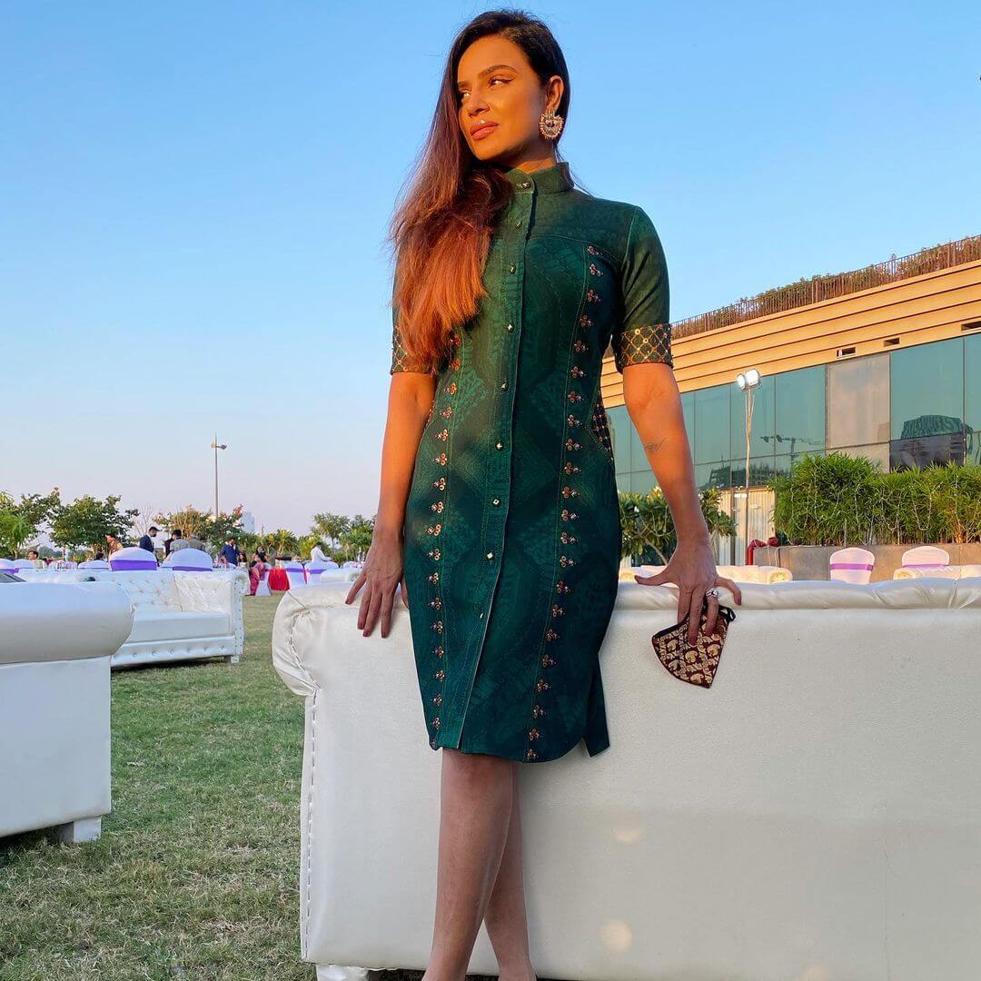 Aashika Chic Look In Green Full Button Mini Dress Aashka Goradia Sexy Outfit And Looks