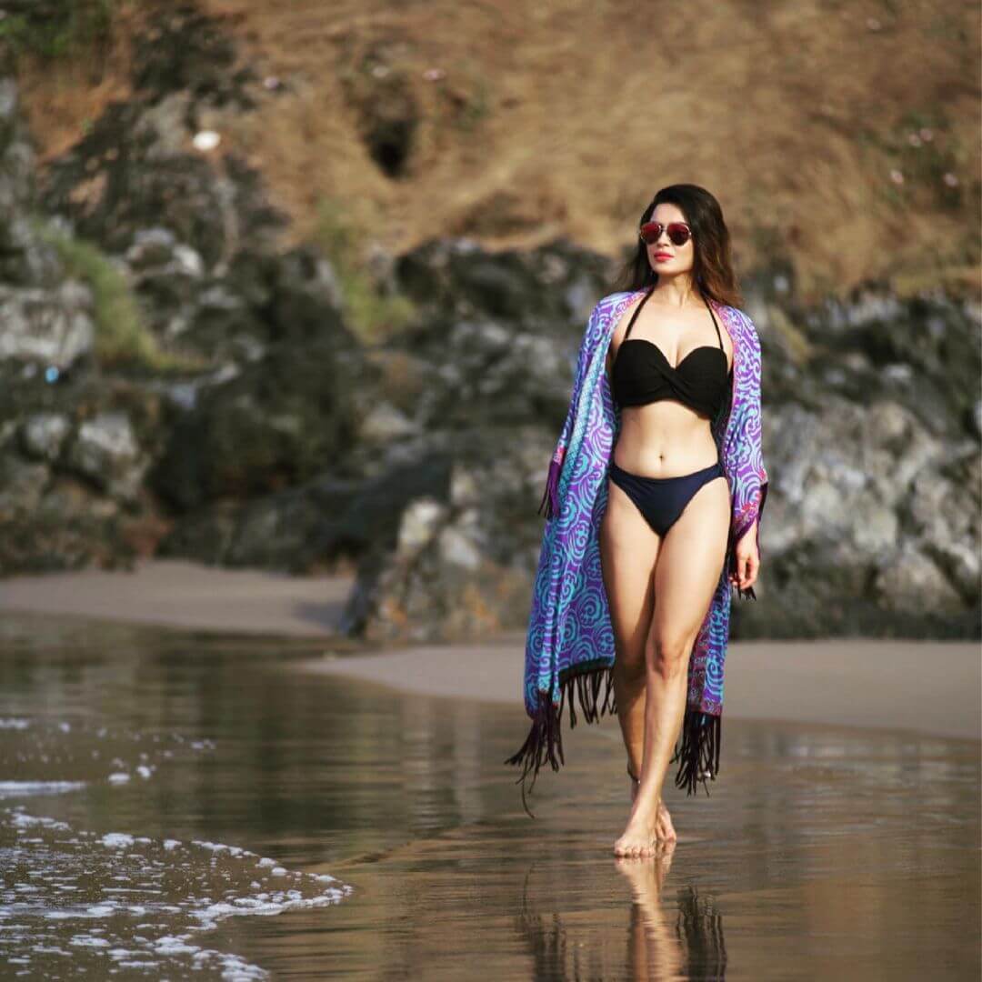Aashika Goradia Look Hot In Black Bikini With Jacket