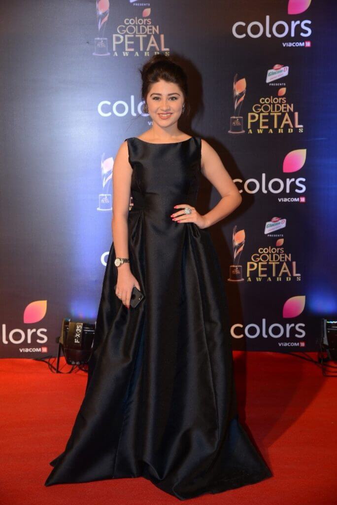 Aditi Simple And Elegant Look In Black Gown Outfit Aditi Bhatia Gorgeous Outfit Look