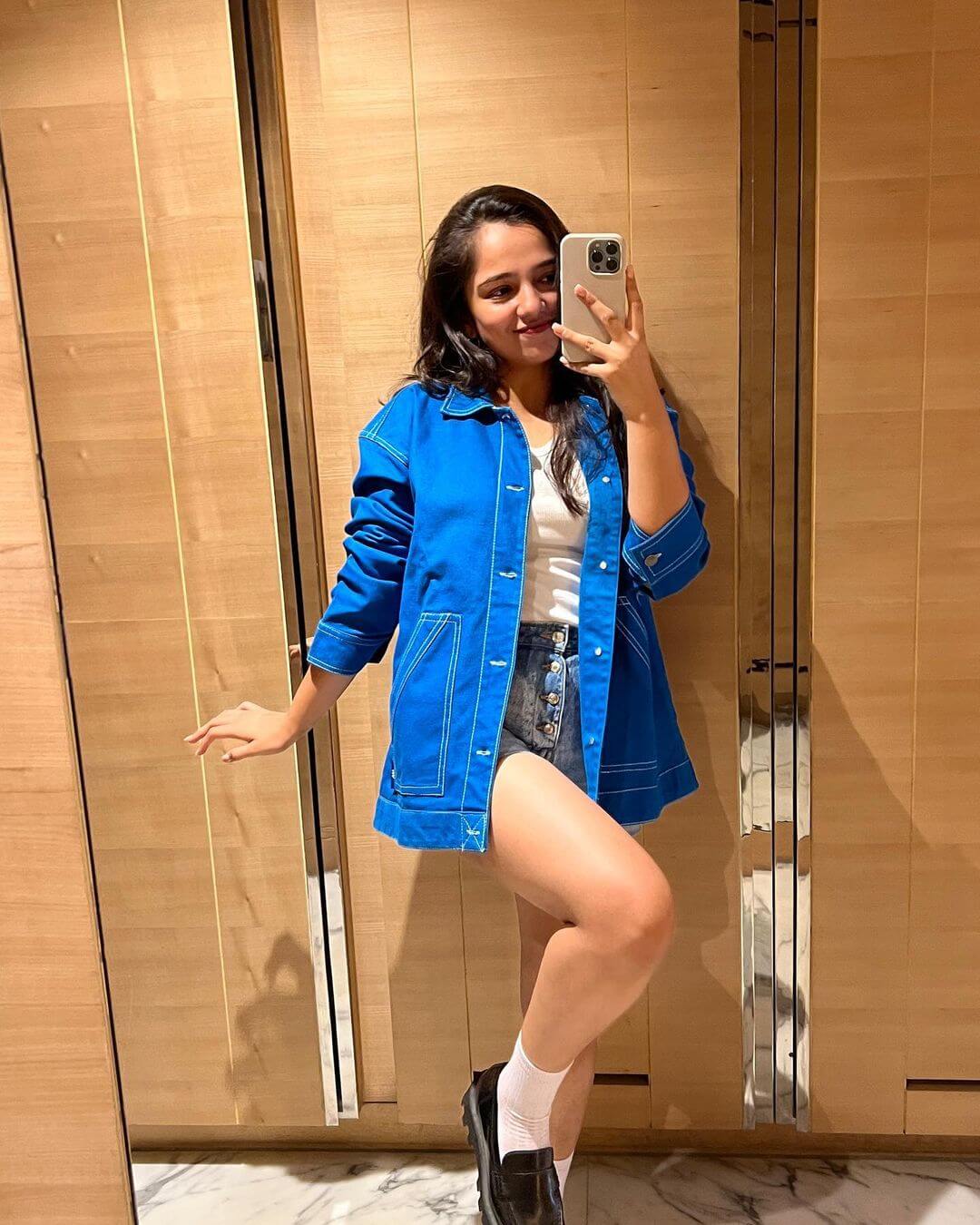 Ahsaas Channa Look Dapper In Casual Look With Oversized Denim Jacket