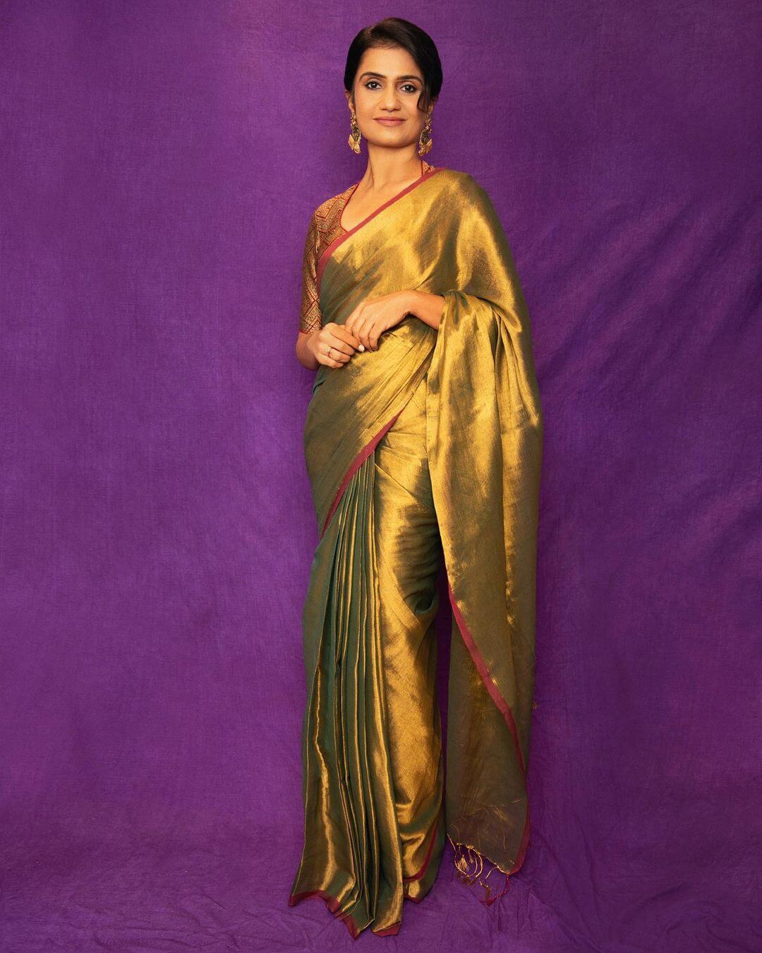 Amruta Subhash Look Classy In Golden Saree With Halter Neck Blouse