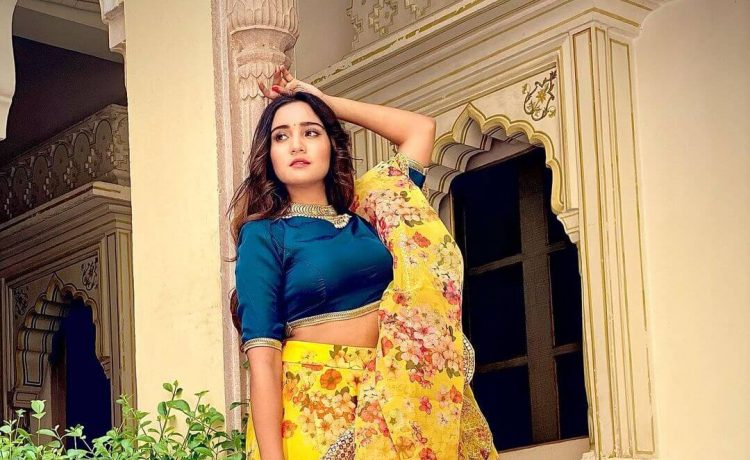 Ashi Gives Us Major Bridmaids Outfit Goals In Blue And Yellow Organza Lehenga Outfit