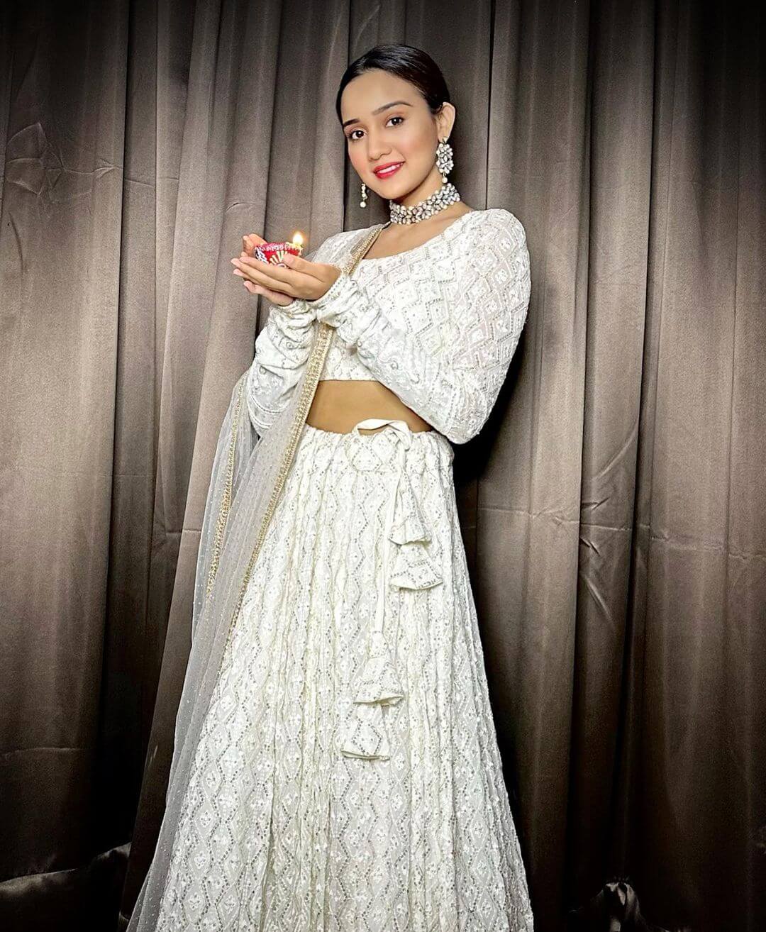Ashi Singh Look Graceful In White Chikankari Lehenga Outfit Ashi Singh Fabulous Outfit and Style