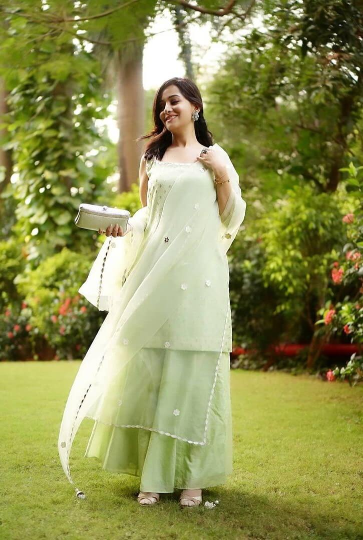 Beauty Bae Preetika Rao In Kurta Palazzo Set