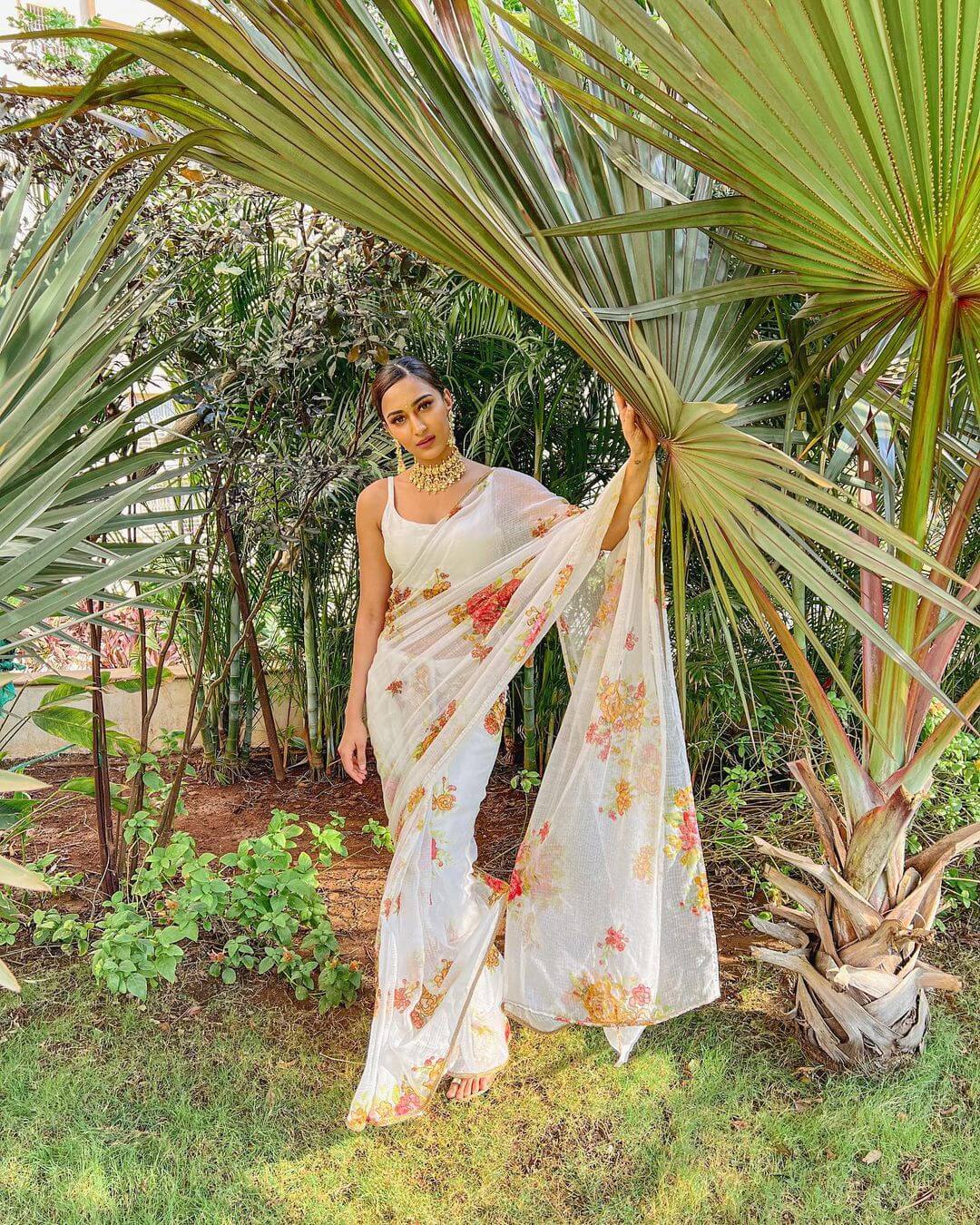 Erica Look Elegant In White Organza Saree Outfit