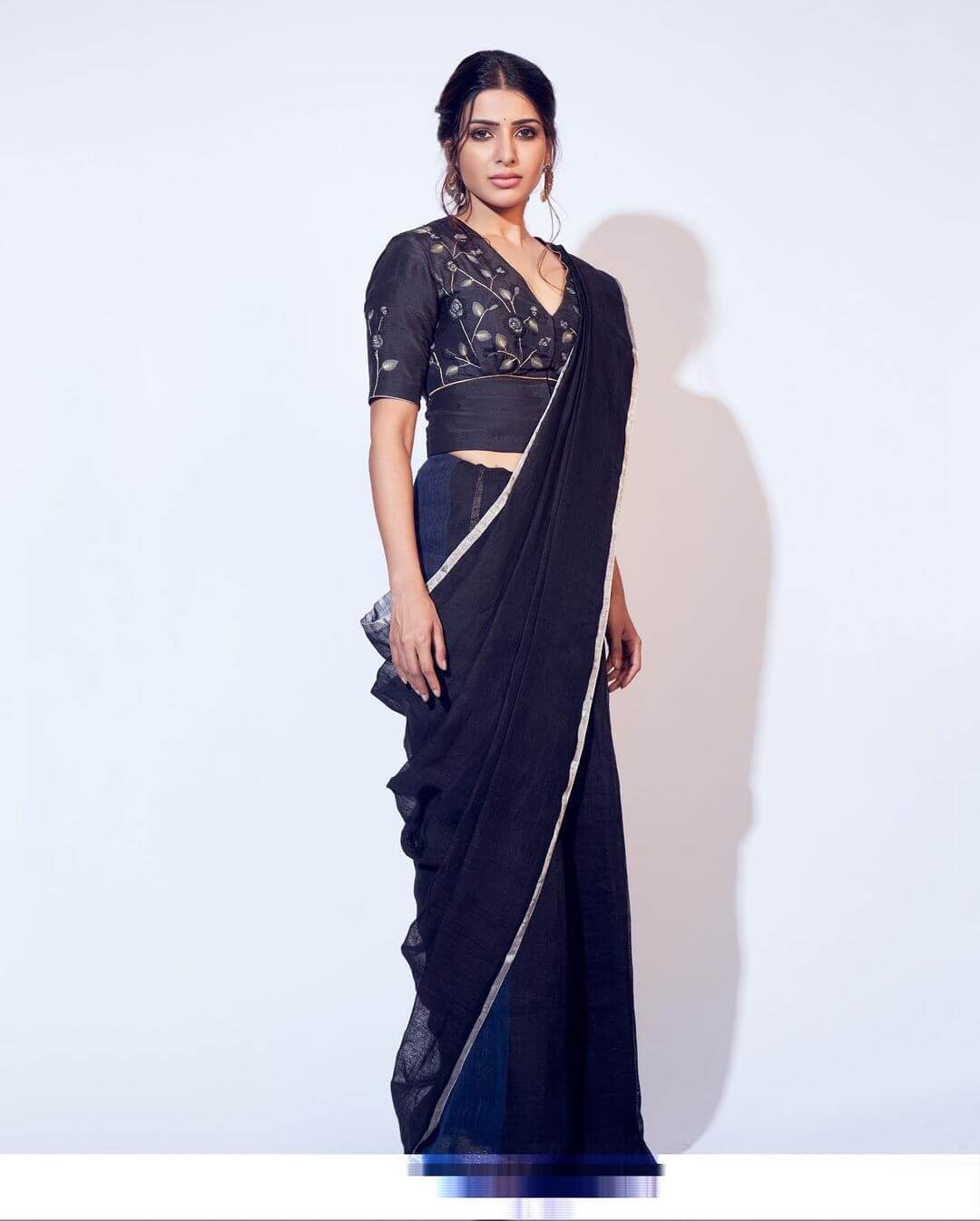 For Jannu Telugu Movie Promotion, Actress Samantha In Navy Color SareeSamantha Saree Designs