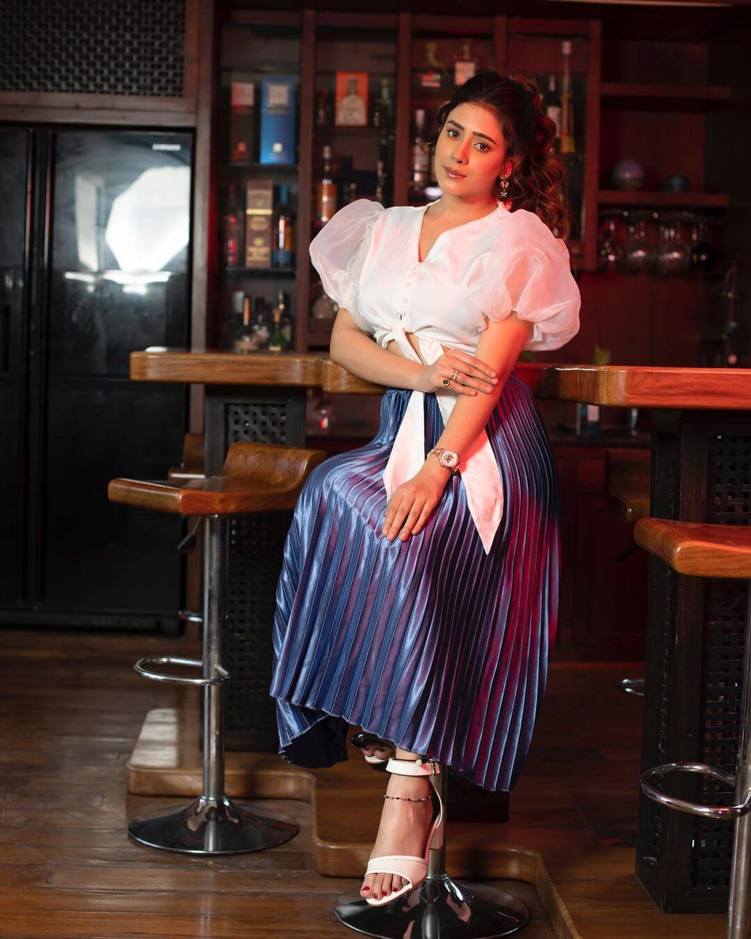 Hiba Look Pretty In a White Puffed Top With Accordion Skirt