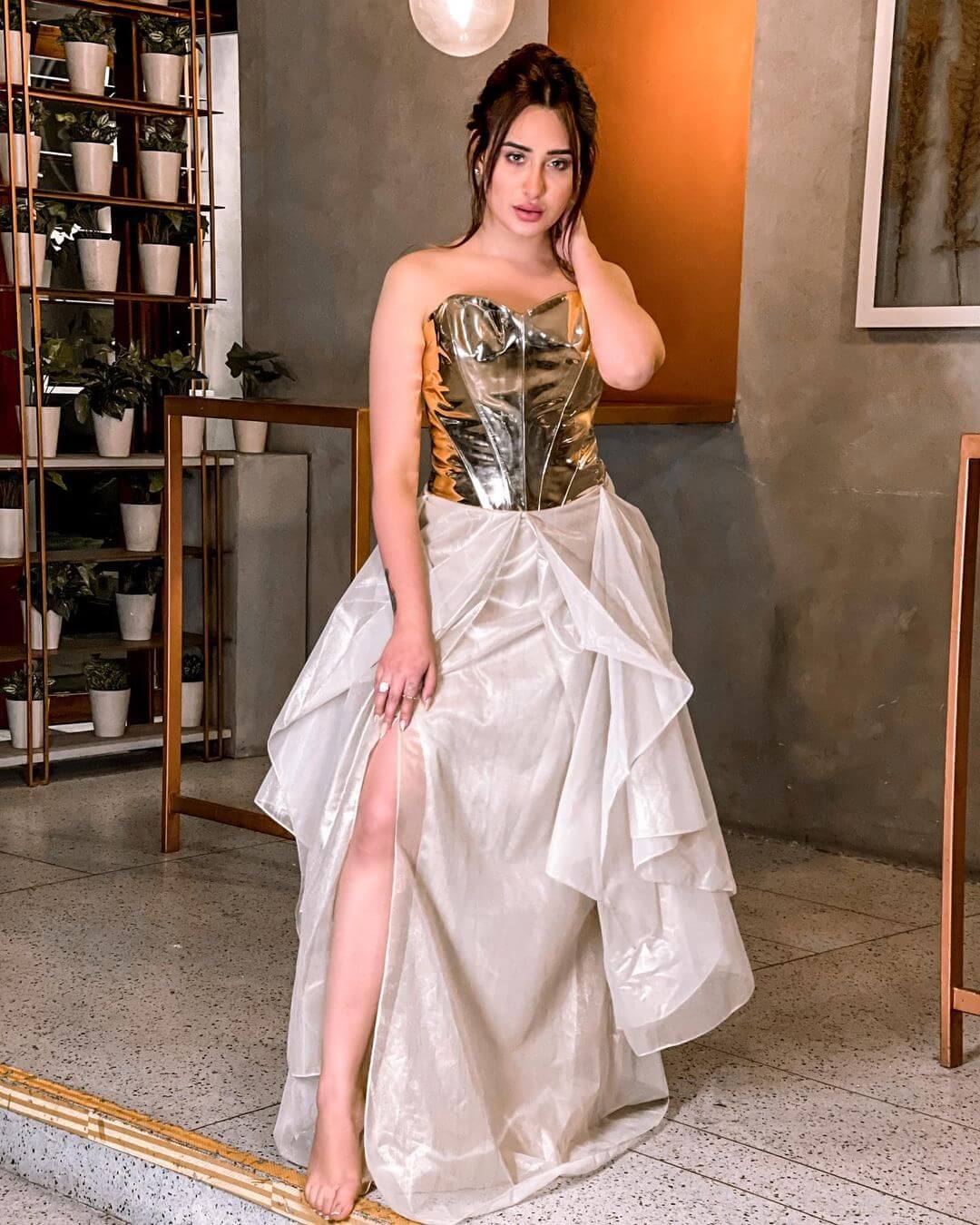 Mahira Look Sexy In Metallic Lace Off Shoulder Gown