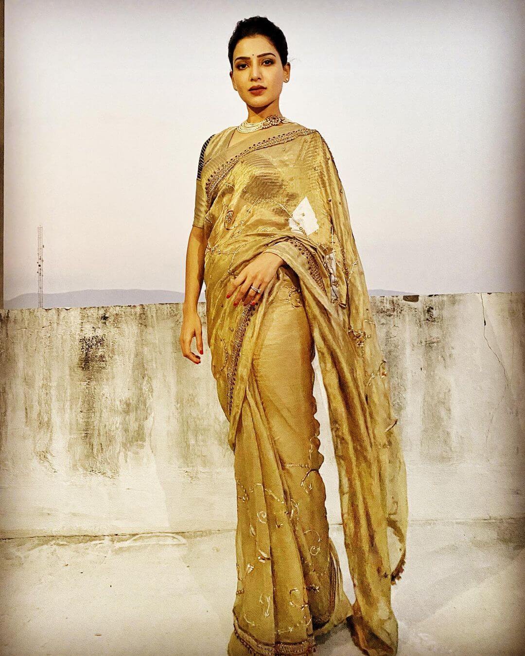 Majili Movie Actress, Telugu Movie Actress In Golden Saree