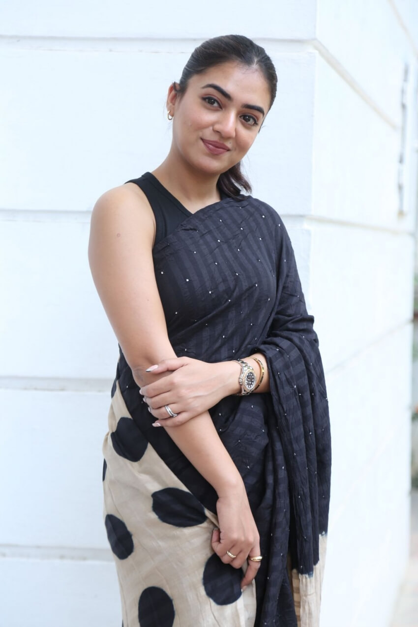 Nazriya Nazim in Black and white printed saree