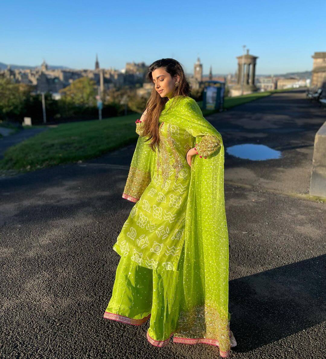 Punjabi Actress Nimrat Khaira Look Gorgeous In Green Kurta Outfit