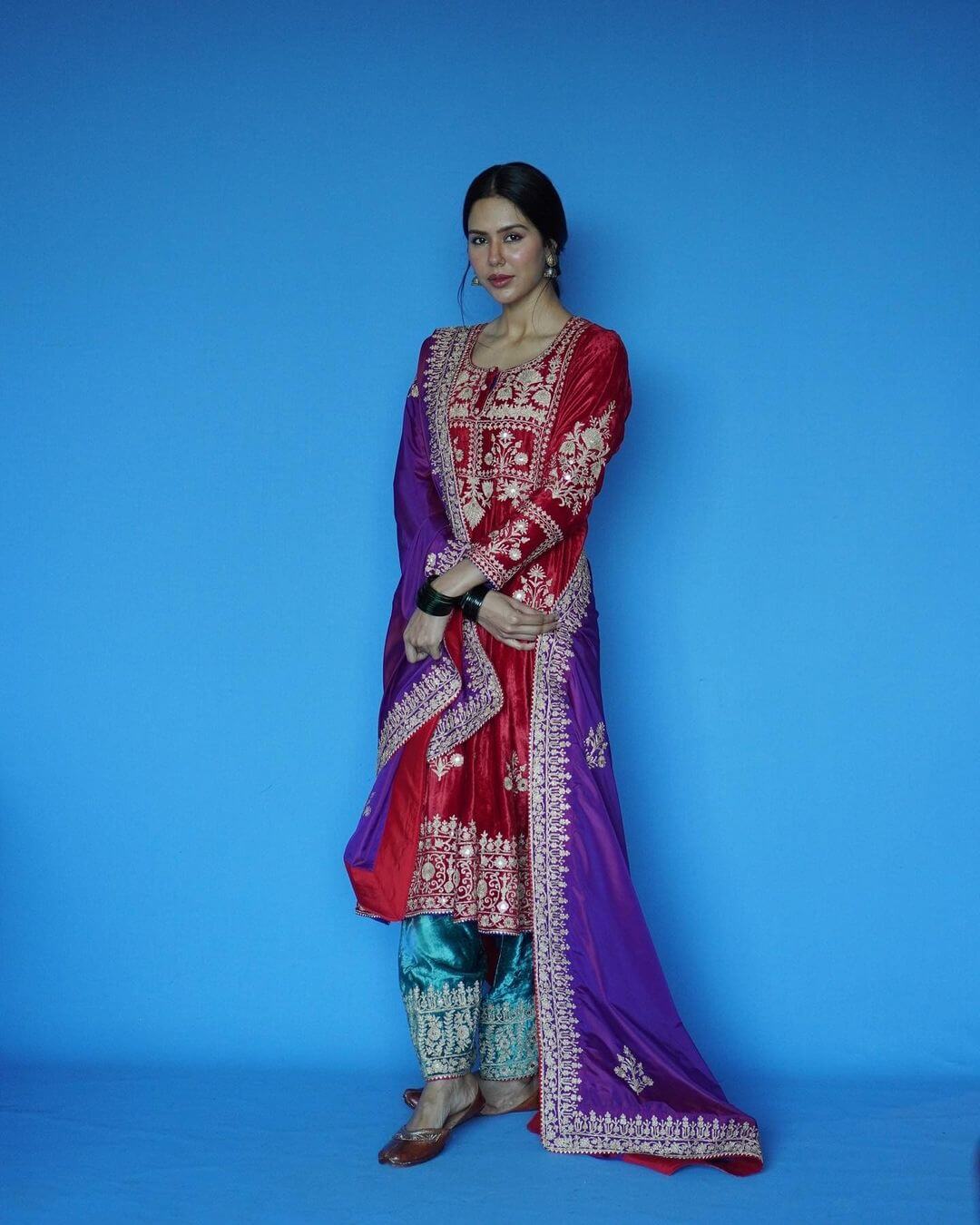 Red And Blue Heavy Embroidery Kurta Set Outfit Sonam Bajwa Desi and Elegant Outfit Looks