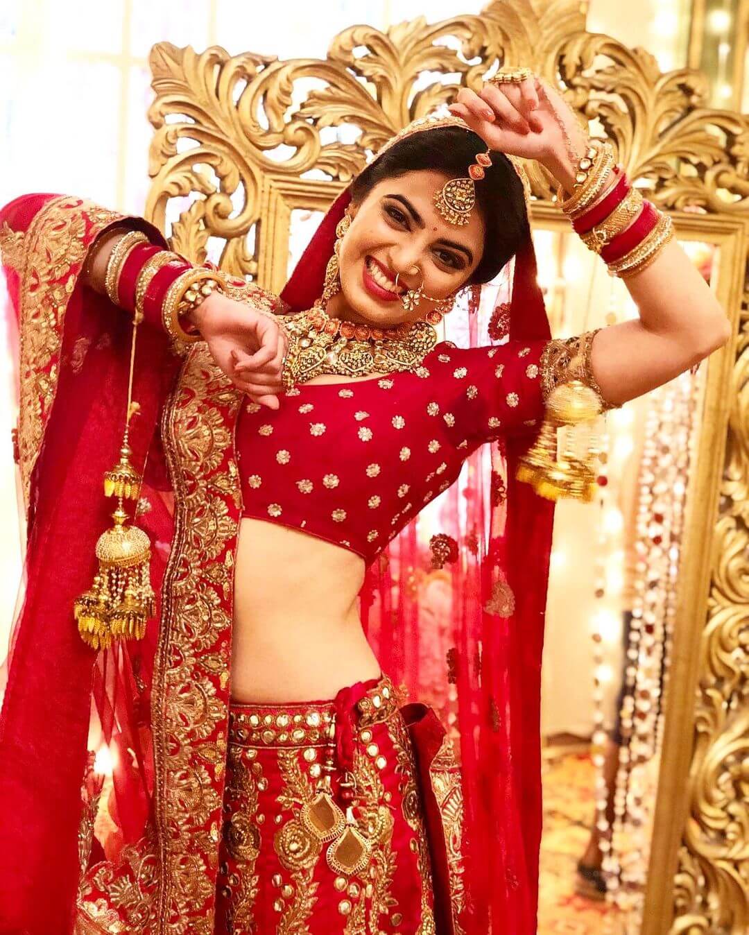 Roshni Sahota Look Beautiful In Bridal Outfit With Gold Jewellery