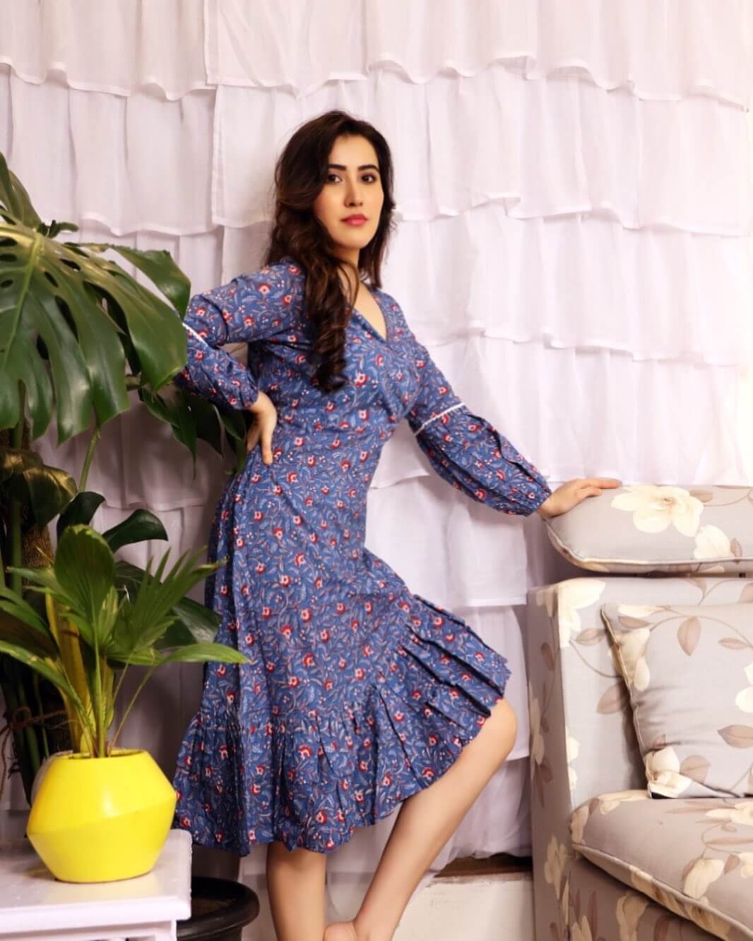 Sheena Look Beautiful In a Casual Knee Length Blue Dress Outfit