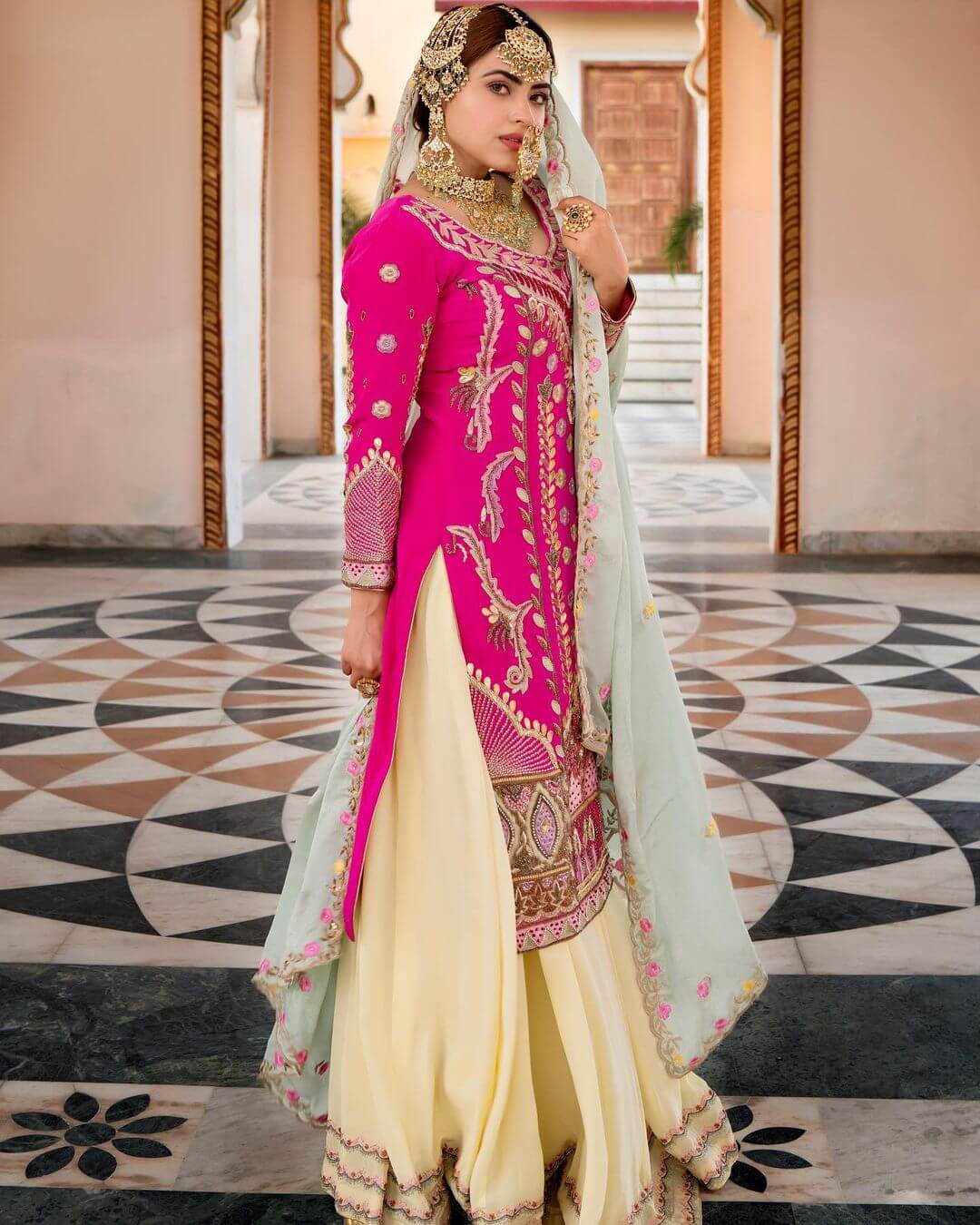 Simi Chahal Gives Us Bridal Vibes In Pink Kurta Palazzo With Heavy Jewellery Simi Chahal Outfit &amp; Looks Inspo