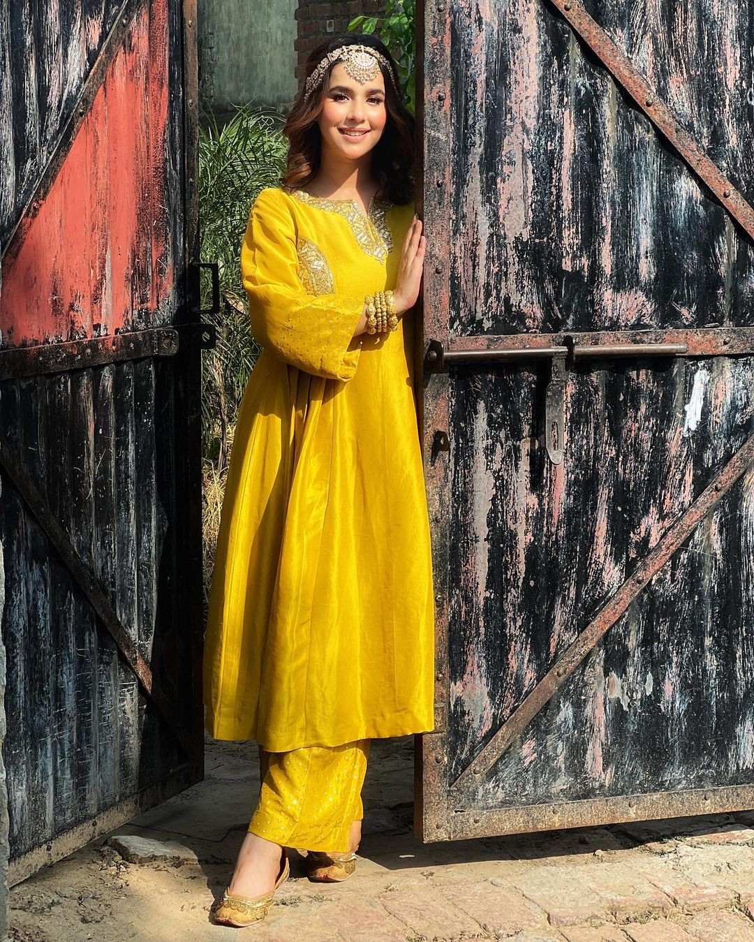 Sunanda Sharma Pleasing Look In Yellow Kurta Set