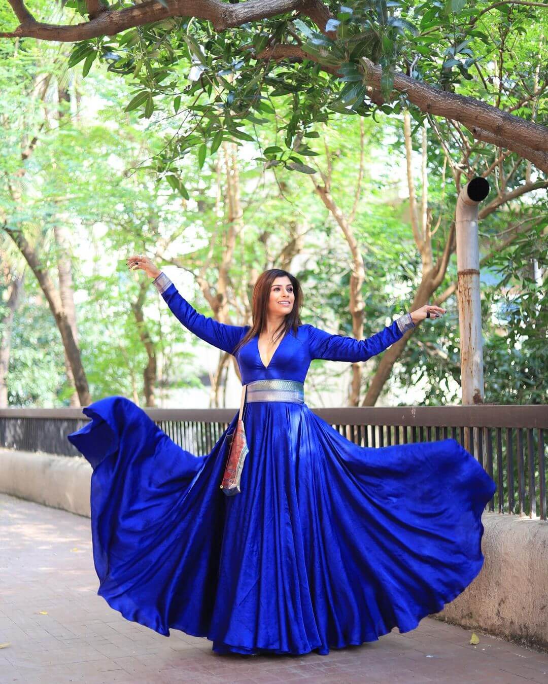 Aditi Sarangdhar Ethnic And Western Outfits