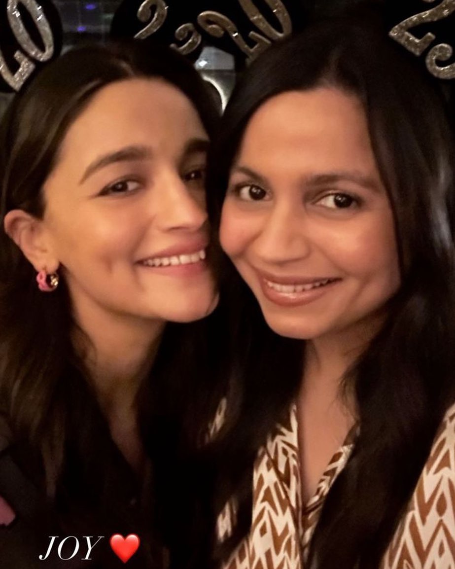 Alia Bhatt With Sister Shaheen Bhatt From Their New Year Celebrations