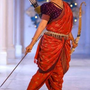 Anushka Shetty Hot Western & Ethnic Outfit & Looks: Traditional Outfit & Looks 